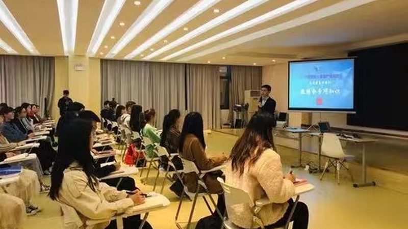 北京学历提升机构自考和成考哪个更好